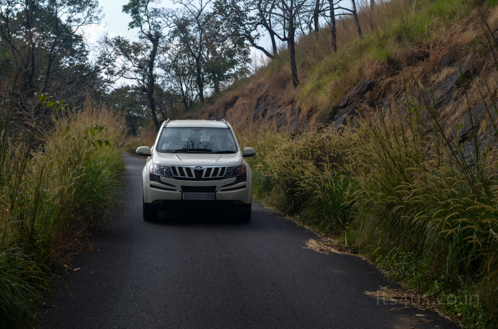 XUV covering the whole road !!